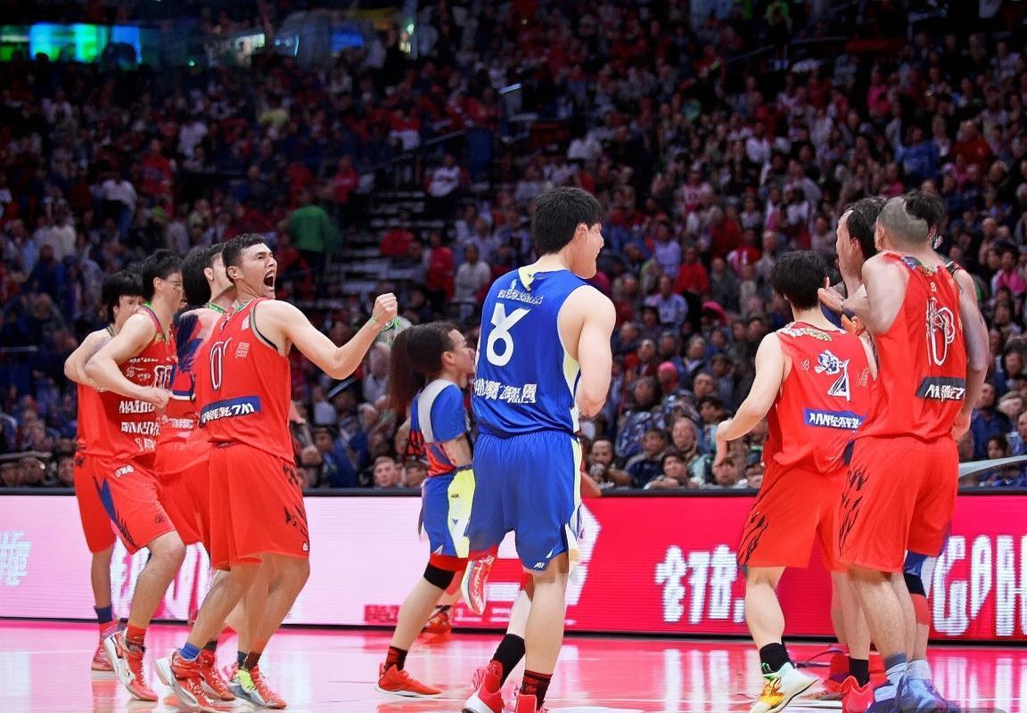 2019 CBA山西VS上海：焦点对决回顾与战术解析(图3)